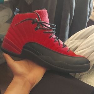 Jordan 12 Retro Reverse Flu Games